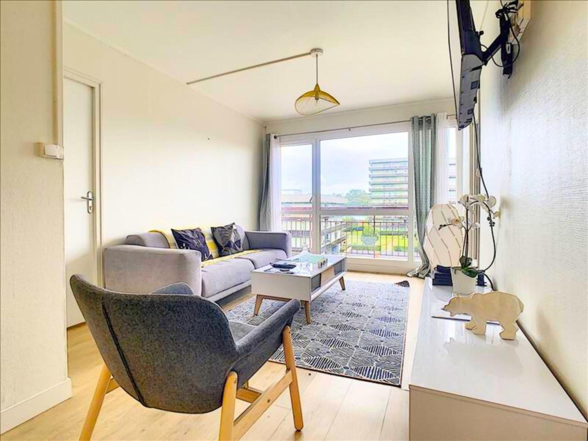 Ideal Groupe - Grands Espaces - 4 Chambres - Parking Gratuit - Proche Centre, Gare & Transports - Wifi - Offre Special De Reduction Jusqu'A -50 Le Mans Exterior photo